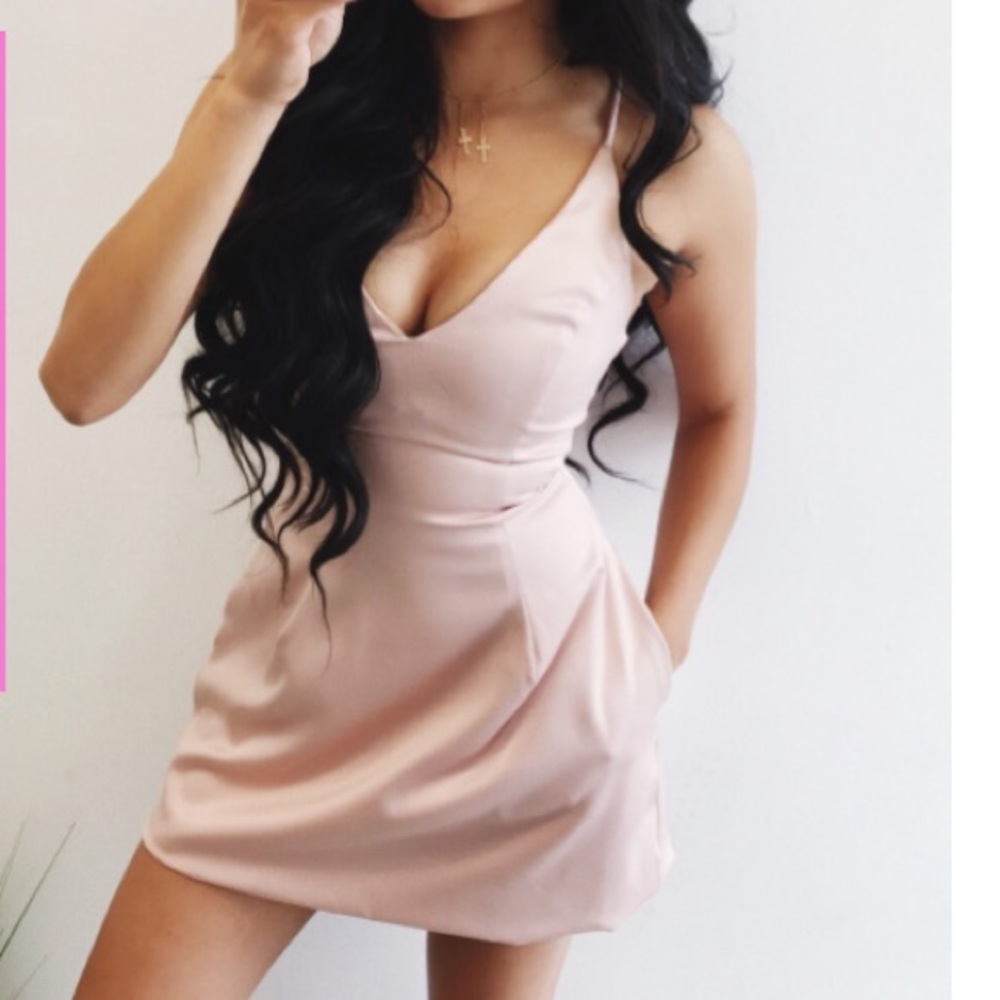 SELENA DRESS(PINK)